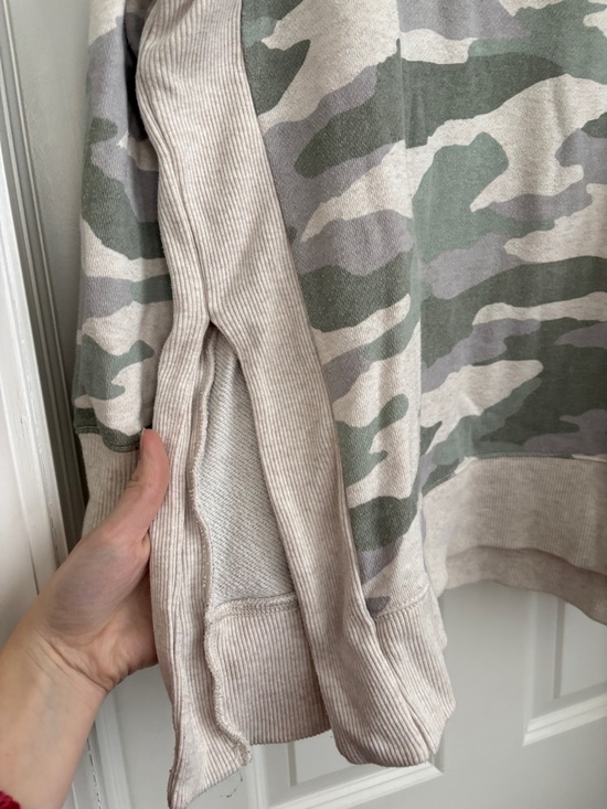 Aerie Oversized Camo Split Hem Sweatshirt Women's Large Athleisure Pullover - Picture 4 of 7